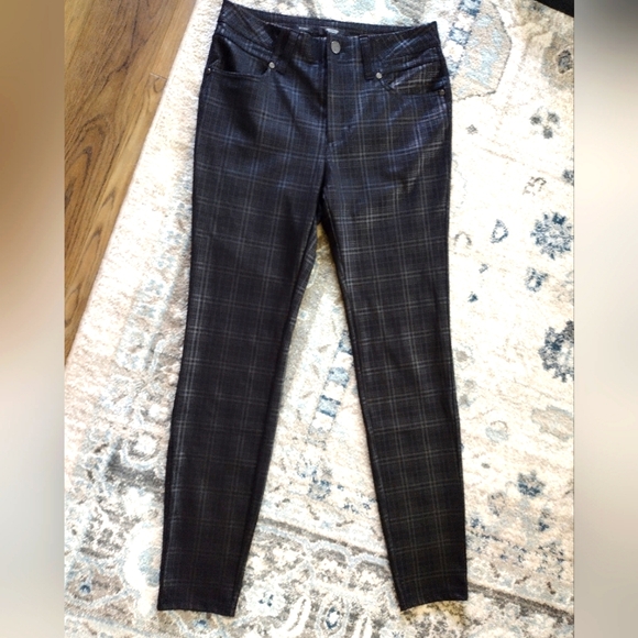 Simply Vera Vera Wang Denim - NWOT Black plaid skinny jeans